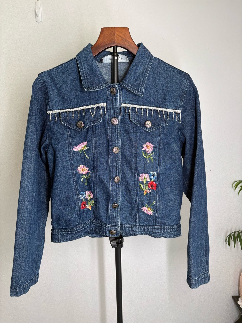 New Identity women Embroidered Dark Blue Denim Jacket with Floral Detail size S